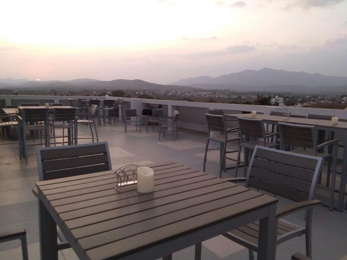 Hotel Aadrika Chikmagalur Bagian luar foto