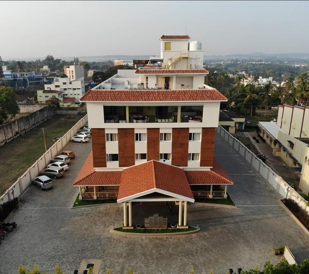 Hotel Aadrika Chikmagalur Bagian luar foto