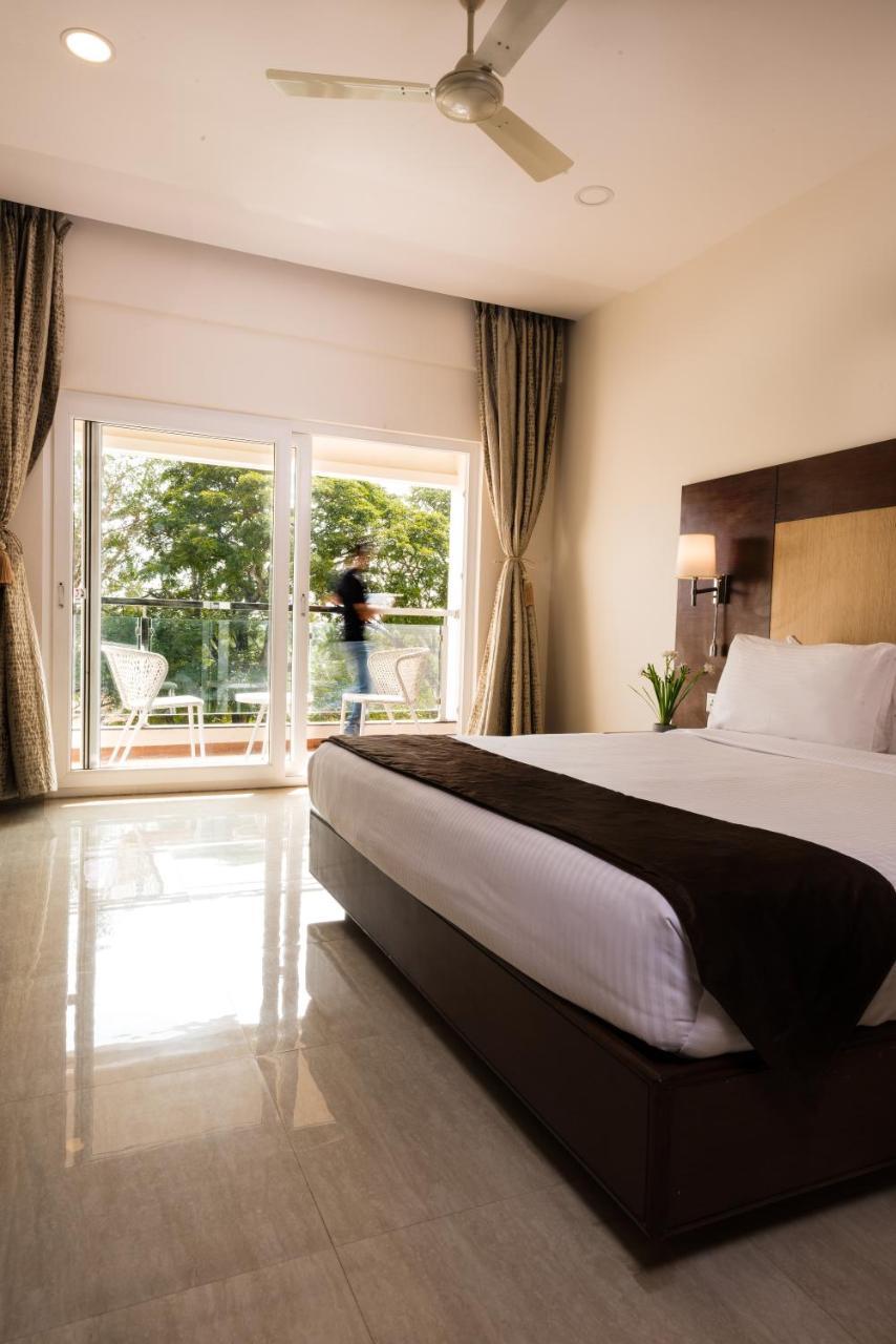 Hotel Aadrika Chikmagalur Bagian luar foto
